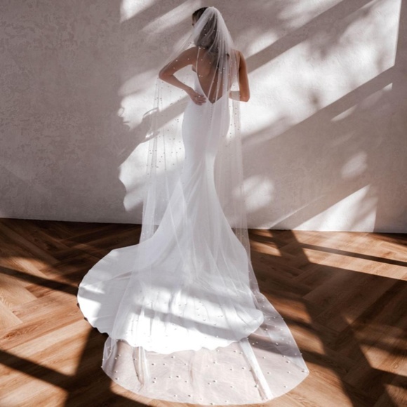 Pearl Veil (Cathedral Length) - Designed by 'Made With Love' Bridal - Picture 2 of 11